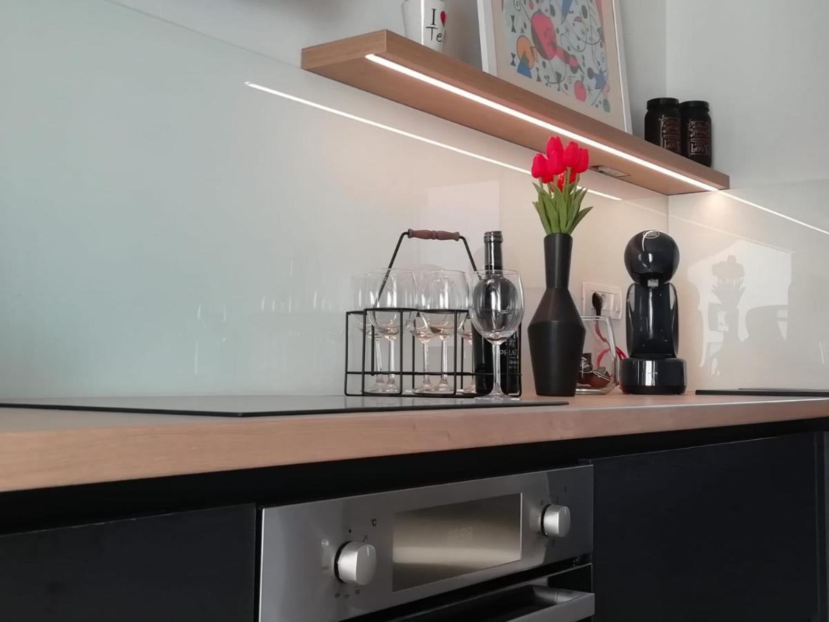 זאדאר Apartments Maella מראה חיצוני תמונה