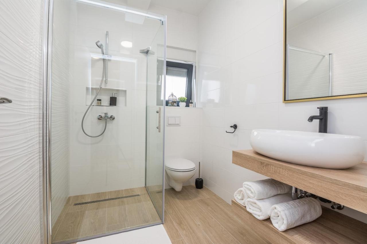 זאדאר Apartments Maella מראה חיצוני תמונה